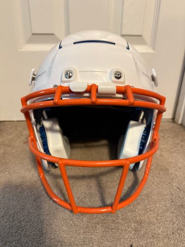 Medium Youth Schutt F7 LX1 Helmet (New)