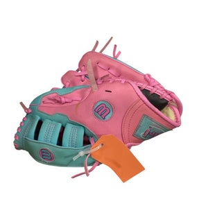 Used Wilson ITS A GIRL THING BB/SB Glove RH Throw Pink 10" 11884-S000052039