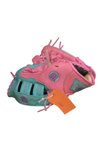 Used Wilson ITS A GIRL THING BB/SB Glove RH Throw Pink 10" 11884-S000052039