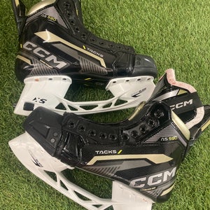CCM Tacks AS-590 Hockey Skates | Size 8.5 (Wide)