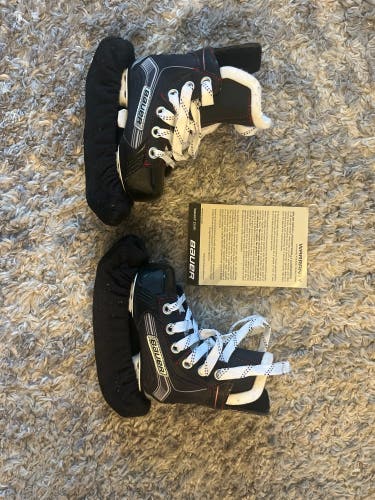 Bauer Vapor X300 Hockey Skates 7 (Used)