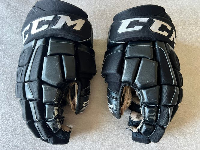 CCM U+ Crazy Light Gloves 15" Pro Stock (Used)