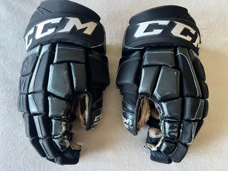CCM U+ Crazy Light Gloves 15" Pro Stock (Used)