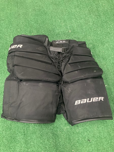 Black Senior Medium Bauer Pro Hockey Goalie Pants (Used)