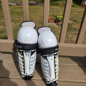 CCM Tacks 9060 JR 11” Junior Shin Pads
