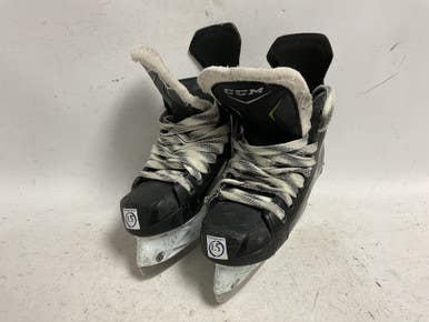 Used CCM RIBCOR 74K Junior Hockey Skate Junior 01.5 11855-S000190504