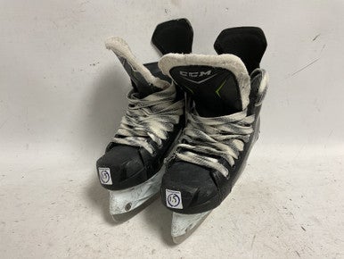 Used CCM RIBCOR 74K Junior Hockey Skate Junior 01.5 11855-S000190504