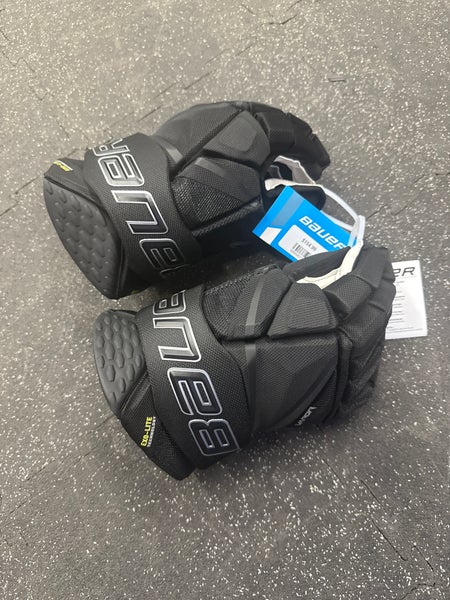 Bauer Vapor Hyperlite Gloves 15" (New)