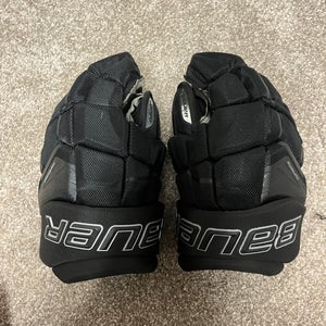 Bauer Supreme Ultrasonic Gloves 13" (Used)