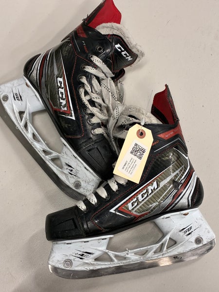 Junior CCM JetSpeed FT460 Hockey Skates Regular Width Size 3.5 (Used)
