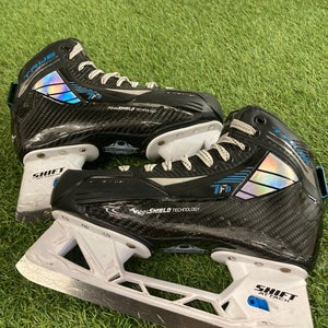 Intermediate True TF9 Hockey Goalie Skates Regular Width Size 4 (Used)