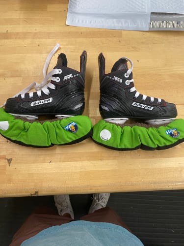 USED Bauer Ns Hockey Skates YTH 11