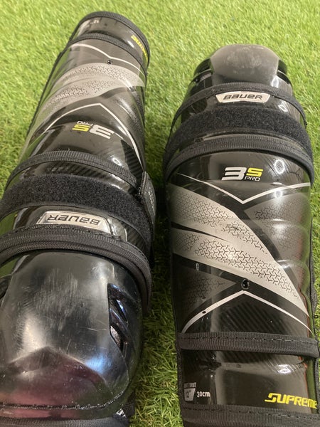 Junior Bauer Supreme 3S Pro Shin Pads 12" (Used)