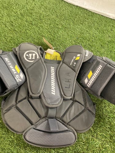 Junior Small / Medium Warrior Ritual G2 Goalie Chest Protector (Used)