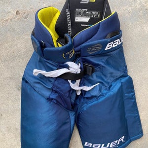 Blue Junior Small Bauer Supreme 3S Hockey Pants (Used)