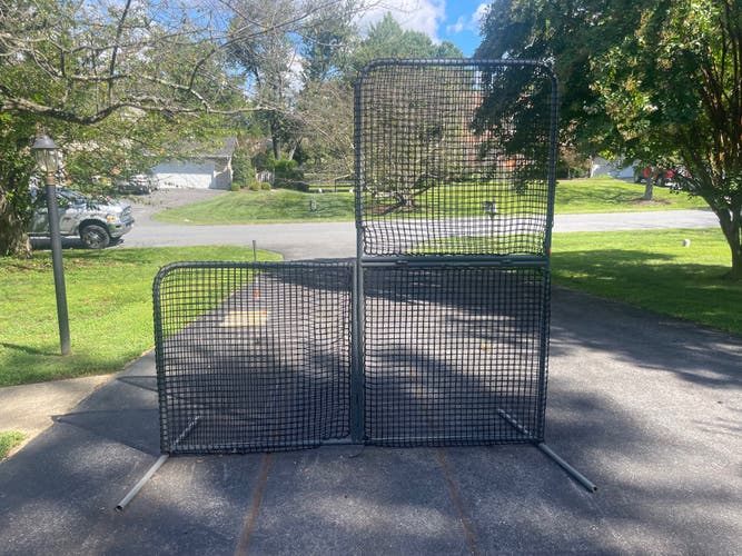 Easton L Screen