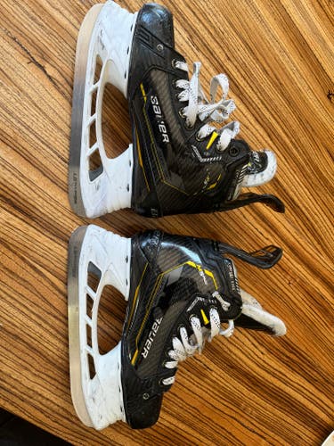 2024 Bauer Supreme M5 Pro Hockey Skates Regular Width Size 3 (Used)