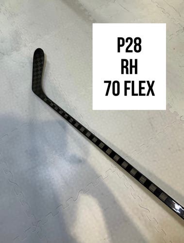 Senior(1x)Right P28 70 Flex Pro ProBlackStock™ Unbranded Blackouts Pro Stock Nexus Hockey Sticks