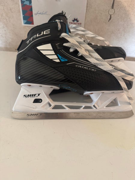 True Catalyst 5X4 Hockey Goalie Skates Regular Width 8 (Used)