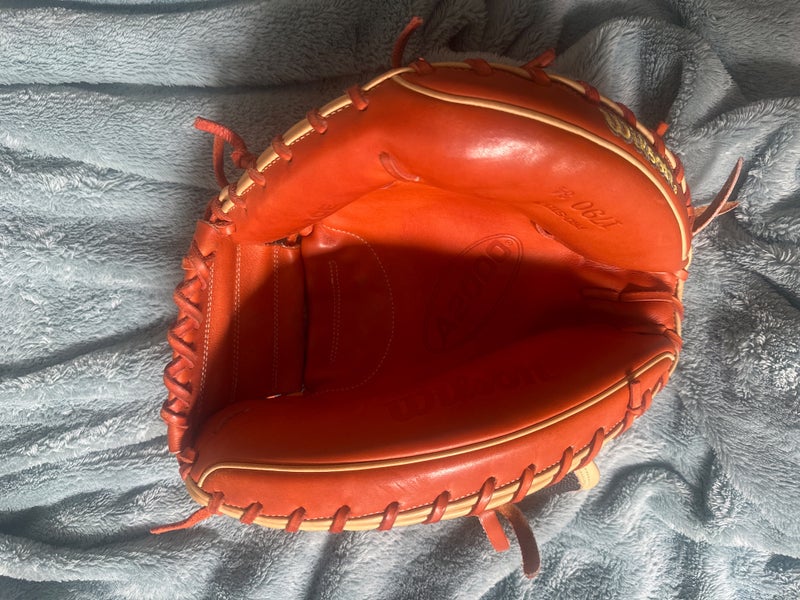 2022 Wilson A2000 RH Catcher's Baseball Glove 34" (New)