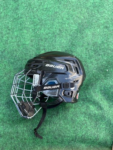 Black Bauer Re-Akt 150 Helmet (Used) | Medium