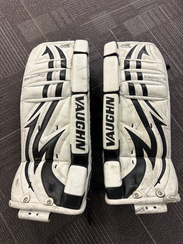 24" Vaughn Velocity V4 Goalie Leg Pads (Used)