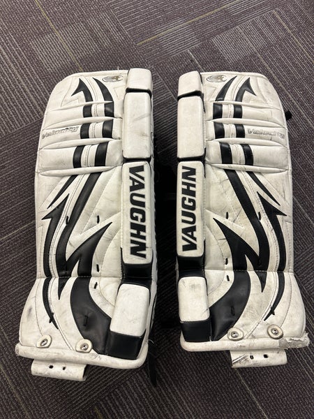 24" Vaughn Velocity V4 Goalie Leg Pads (Used)