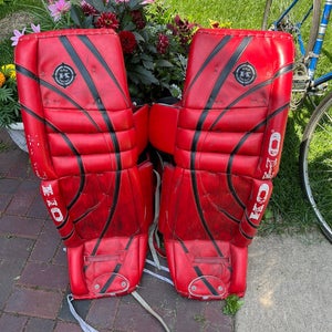 35" Koho 580 Goalie Leg Pads Pro Stock (Used)