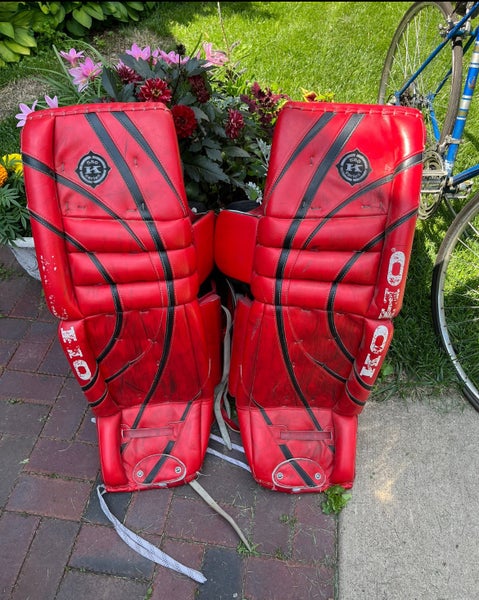 35" Koho 580 Goalie Leg Pads Pro Stock (Used)