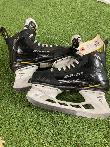 Bauer Supreme M4 Hockey Skates | Size 5 Fit 1