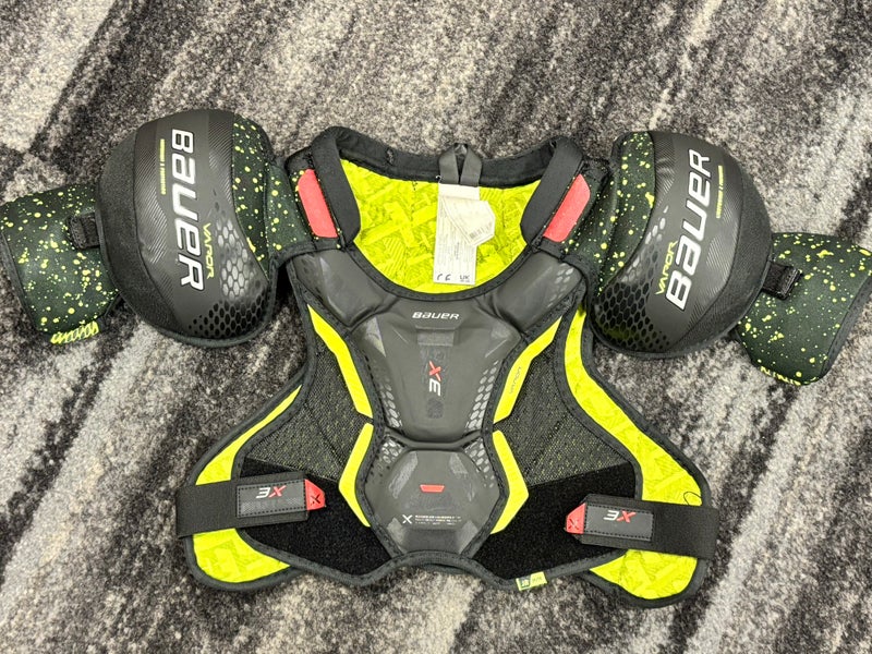 Medium Junior Bauer Vapor 3X Shoulder Pads (Used)