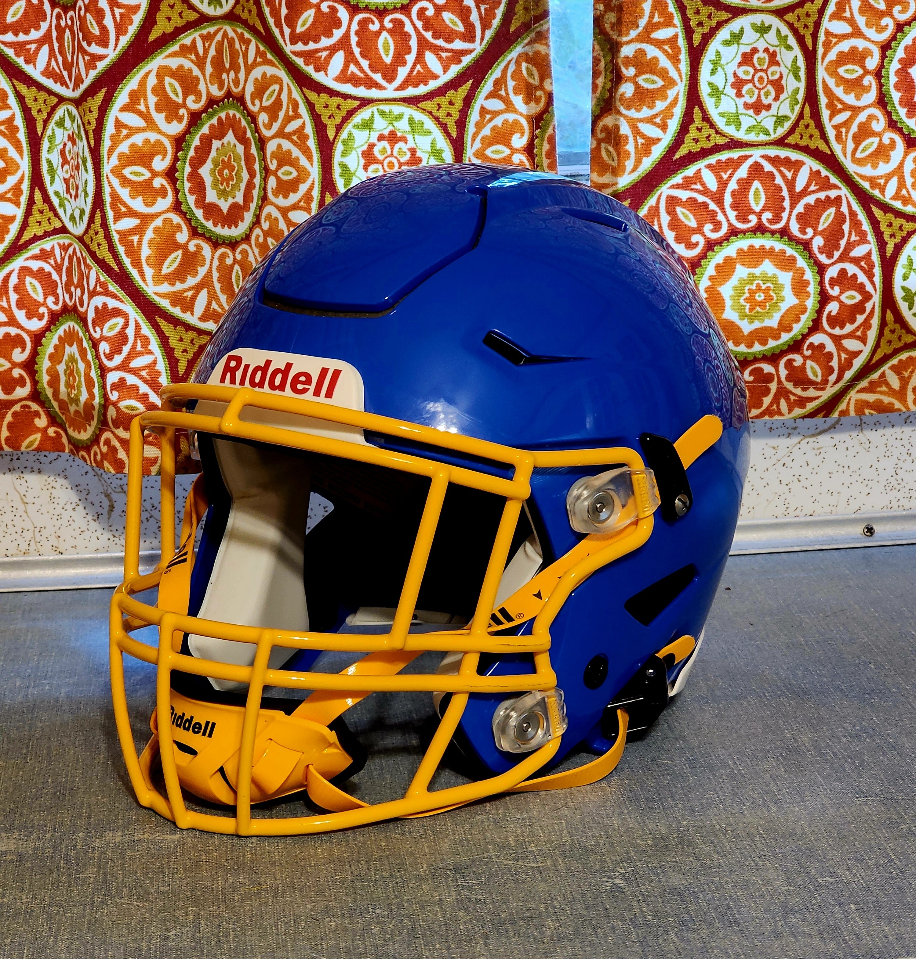 revolution speedflex helmet facemasks Riddell SF-2BDC Football Facemask Made to fit exclusively on the Riddell SpeedFlex helmet Facemask Swap - Not So