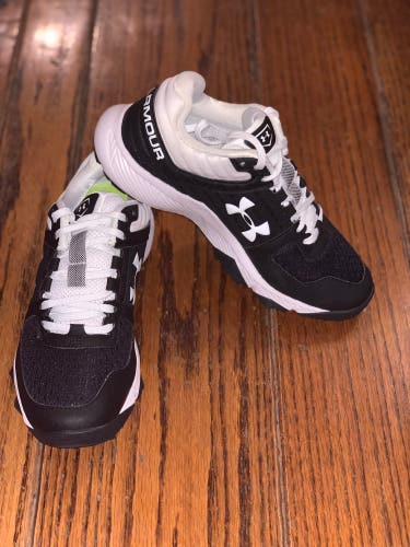 Black Kid's 5Y (Big Kids / Youth) Youth Under Armour Yard Turf Low Top Turf Cleats (New)