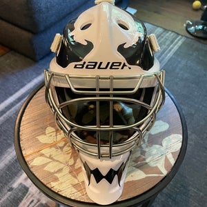 Junior 2023 Bauer 930 Goalie Mask (Used)