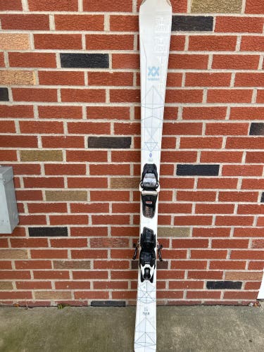 Used 2019 Women's All Mountain 154 cm Volkl Flair Skis With Bindings Max Din 11