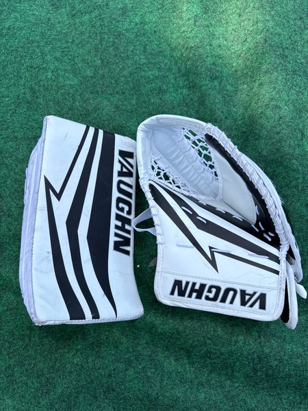 White Youth Vaughn Velocity V9 Goalie Glove & Blocker Set Regular (Used)