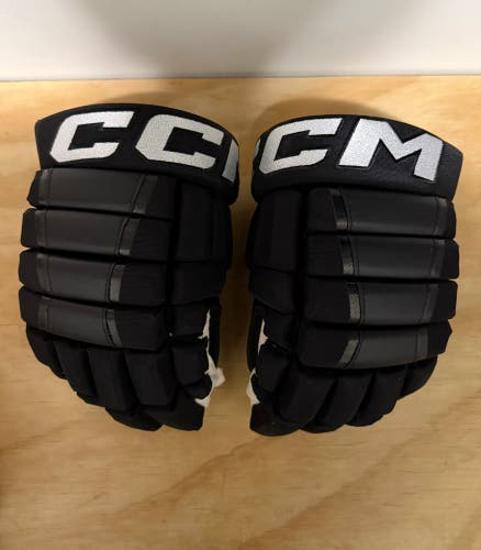 CCM HG97 Gloves 14" Pro Stock (New)