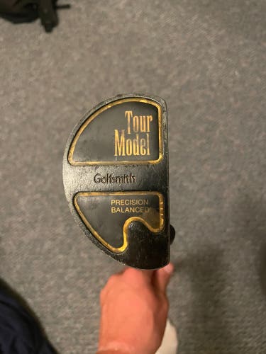 Black Unisex 2004 Golfsmith Mallet Right Handed Putter Uniflex 35" (Used)