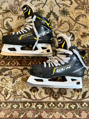 2023 Super Tacks 9380 Hockey Goalie Skates Regular Width 7.5 w/ extra steel included!