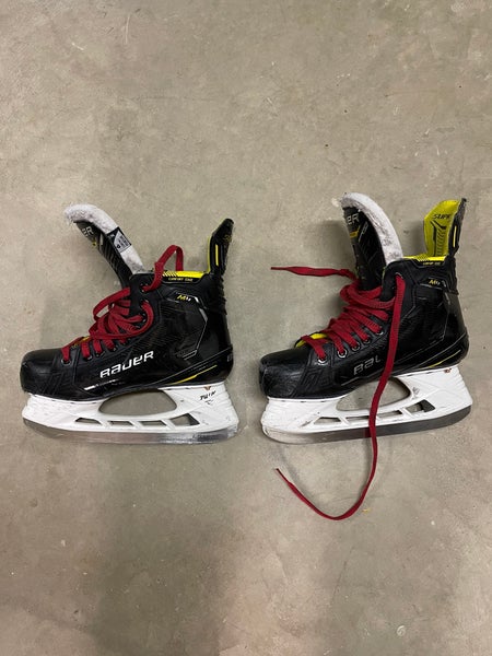 Bauer Supreme M4 Hockey Skates Regular Width Size 6 (Used)