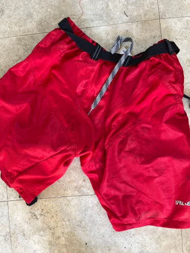 Intermediate Medium Bauer Hockey breezed covers (Used)