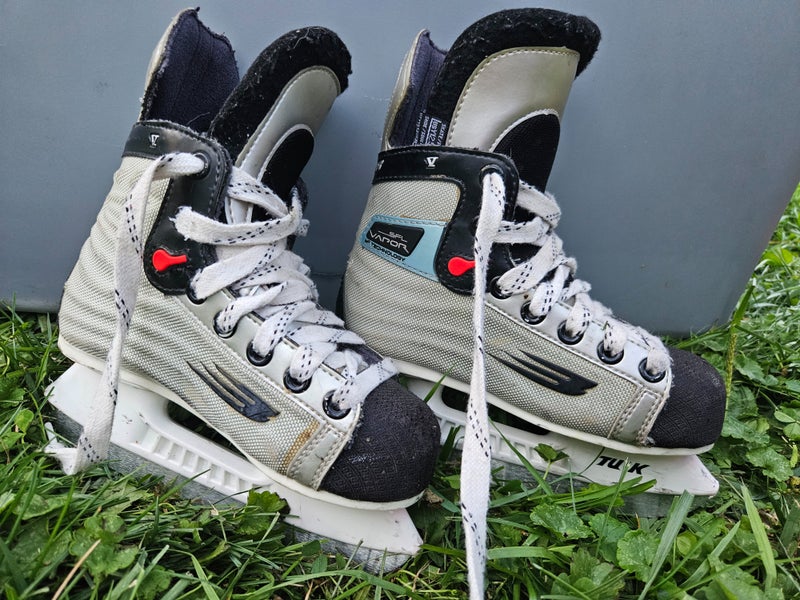 Bauer Vapor x40 Hockey Skates Wide Width Y 12.5 (Used)