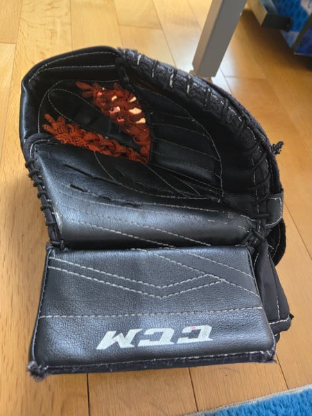 Extreme Flex II 760 Junior Goalie Glove (Used)