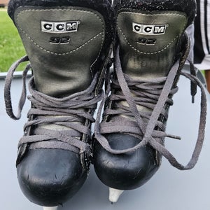 CCM Tacks 92 Hockey Skates Extra Wide Width Y 12 (Used)