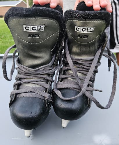 CCM Tacks 92 Hockey Skates Extra Wide Width Y 12 (Used)