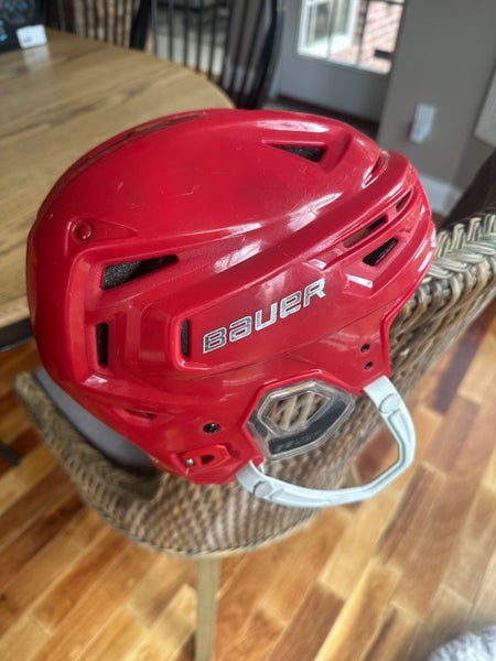 Small Bauer Re-Akt 150 Helmet (Used)
