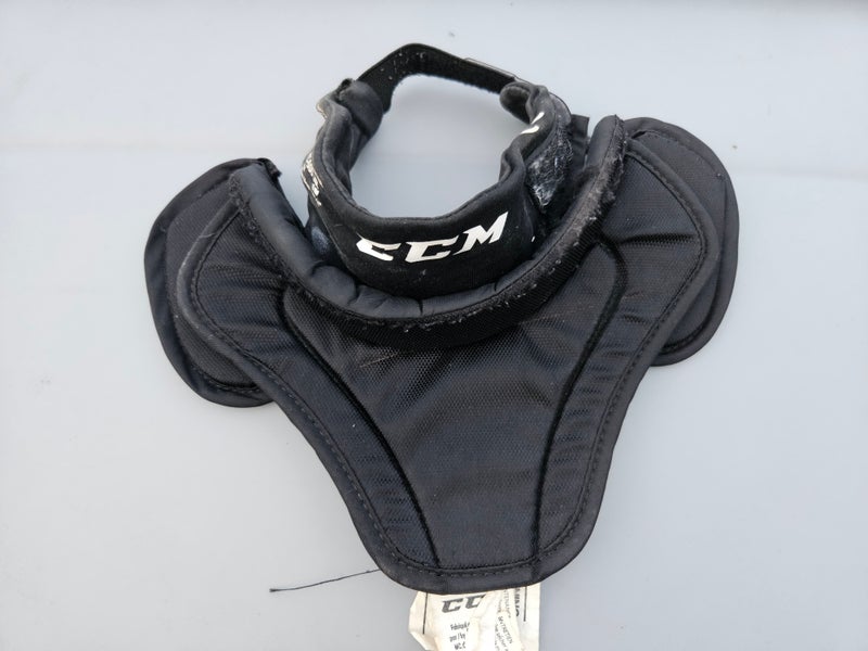 CCM Goalie Neck Guard Jr S-M (Used)