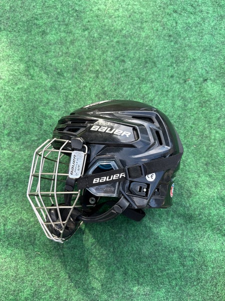 Black Bauer Re-Akt 150 Helmet (Used) | Small