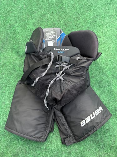Black Bauer Nexus 600 Hockey Pants (Used) | Senior Medium