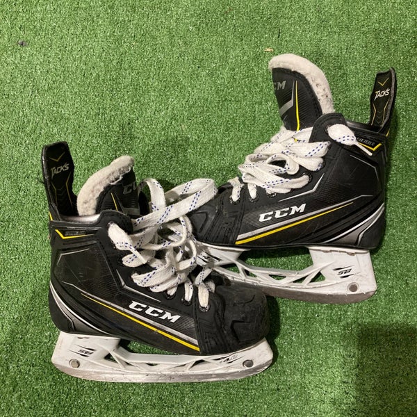 CCM Tacks 9080 Hockey Skates | Junior 2.5 | Regular